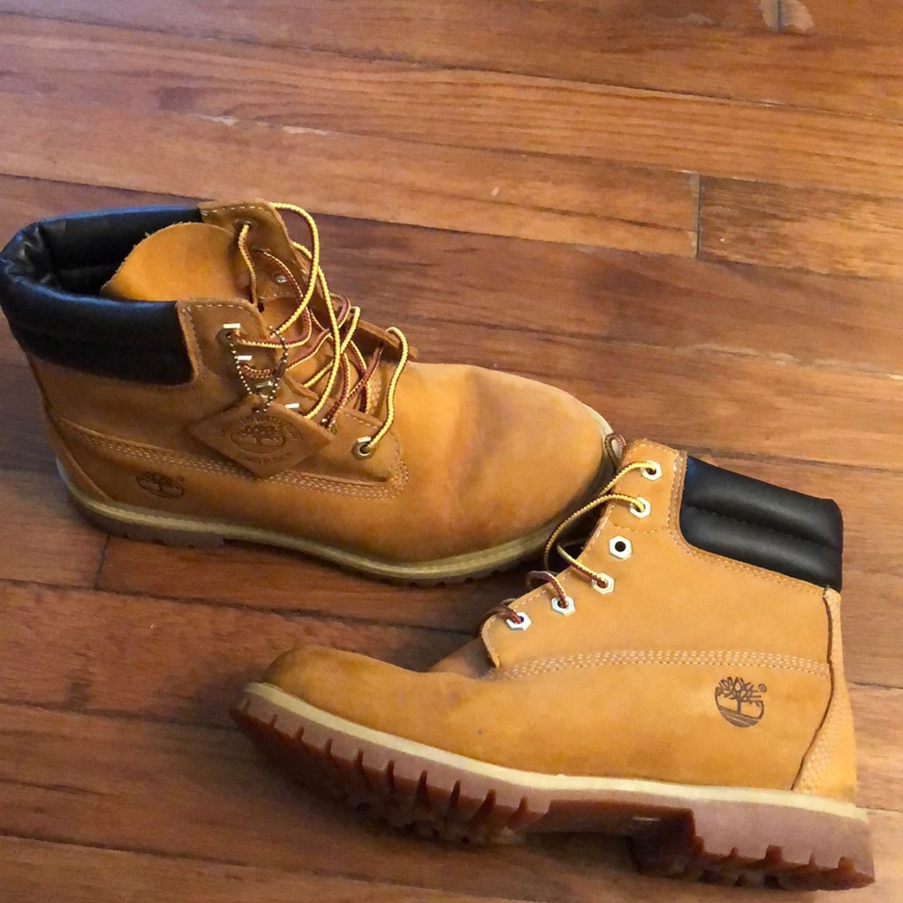 Women’s timberland water proof boots